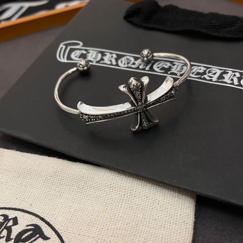 Ch*0me He**ts bracelets